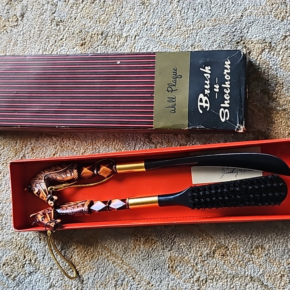 Vintage Horse Head Brush and Shoehorn Set, in original Box. Made in Japan